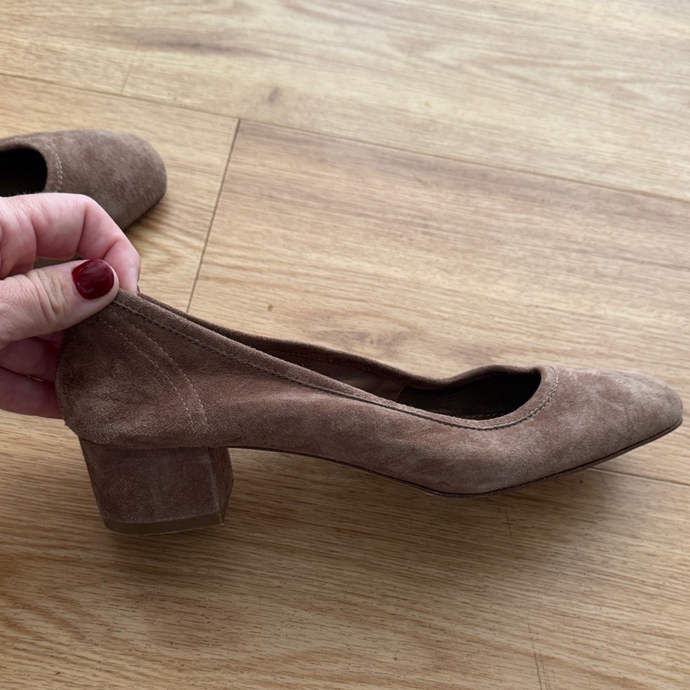Theory Womens Tan Suede Leather Round Toe Block Heel Pumps Office Workwear Sz 38